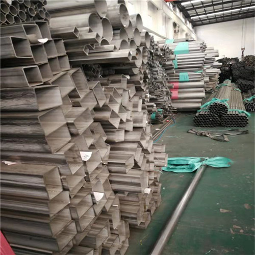 2205不銹鋼方管近日市場觀望較多，價格偏穩運行。